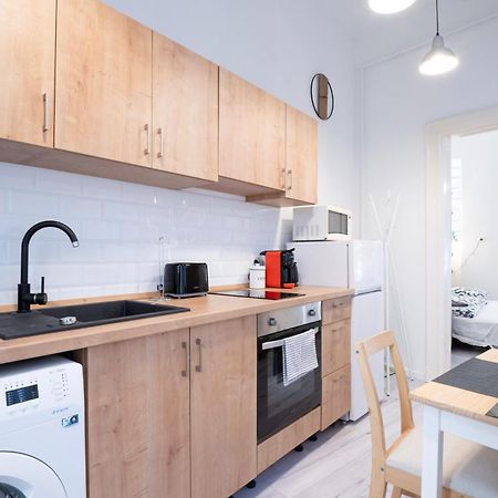 Studio In The Heart Of Party District Ka28 بودابست المظهر الخارجي الصورة