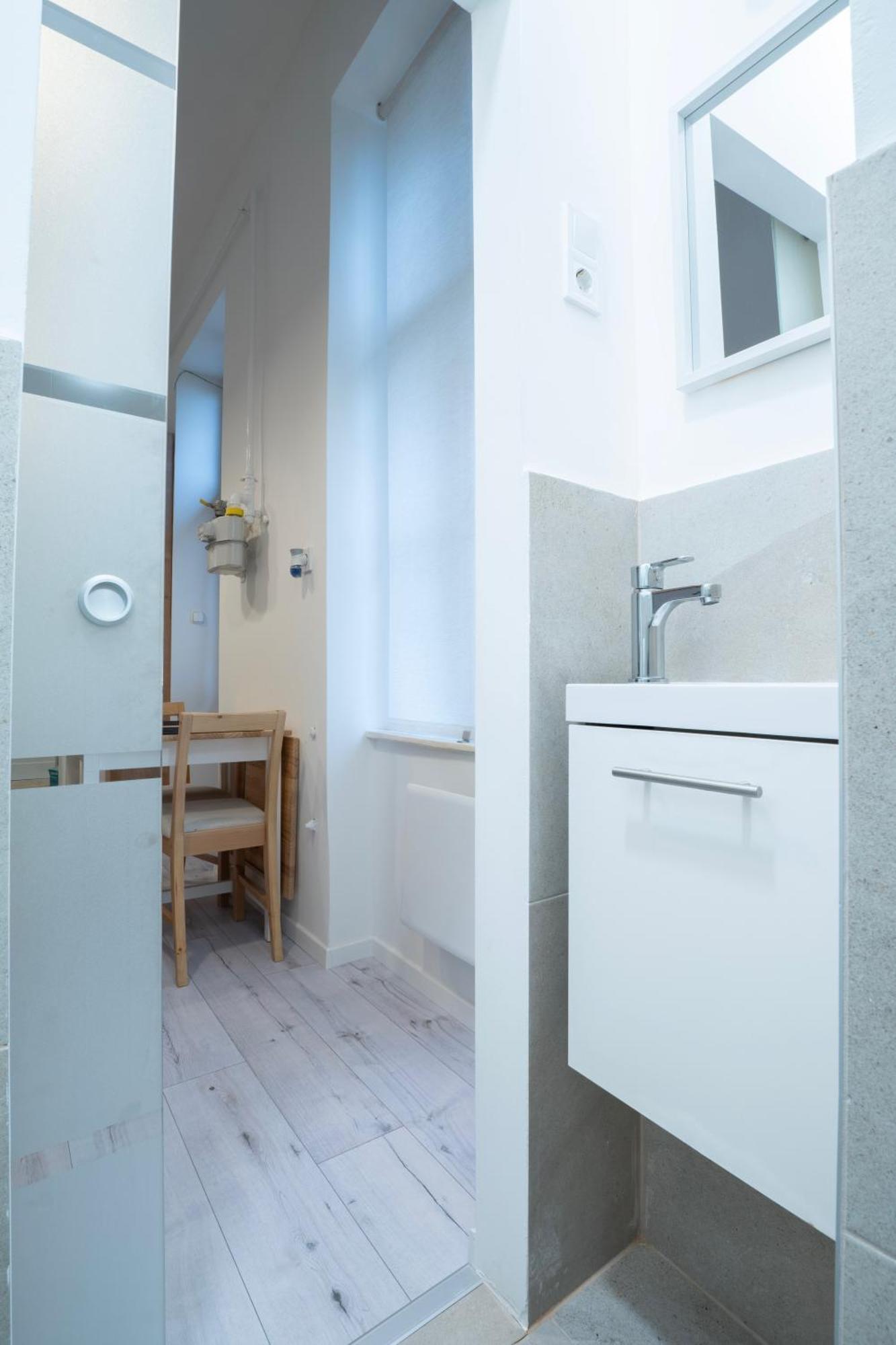 Studio In The Heart Of Party District Ka28 بودابست المظهر الخارجي الصورة